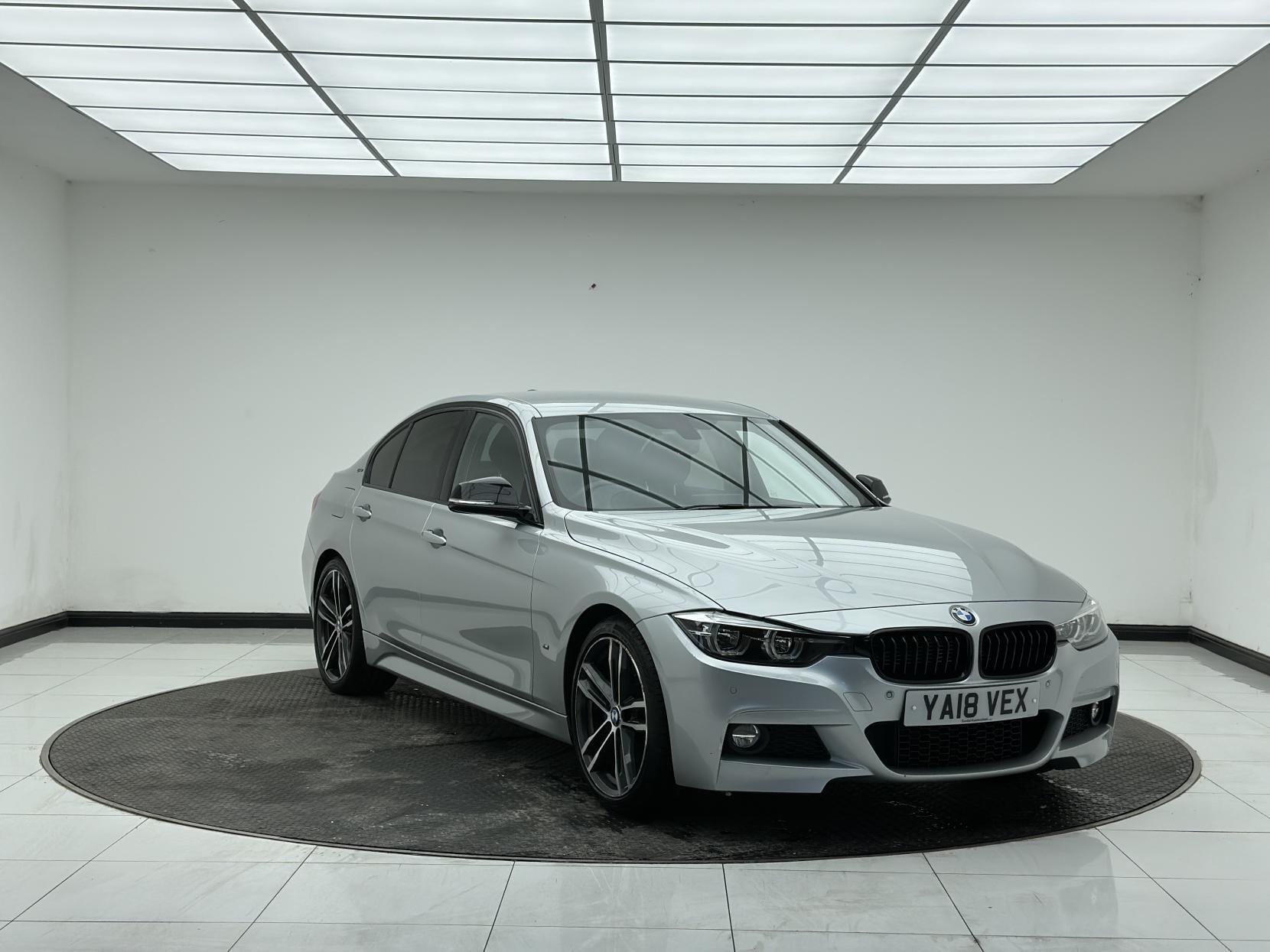 BMW 3 Series - image 1 of 56