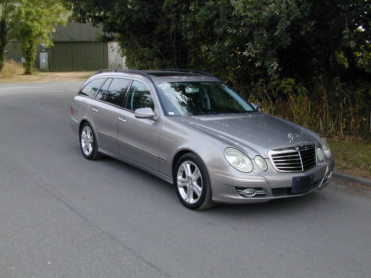 Mercedes-Benz E Class - image 1 of 73
