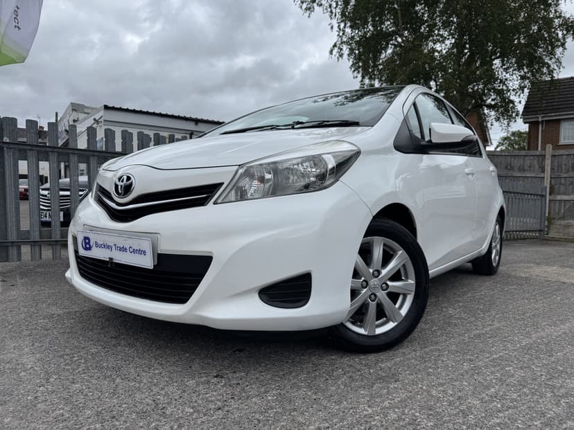 2013 TOYOTA YARIS
