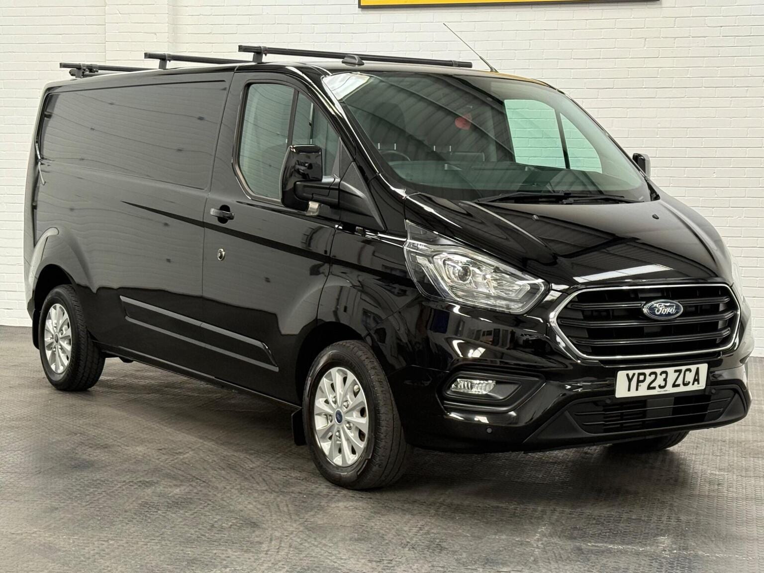FORD TRANSIT CUSTOM - image 1 of 100