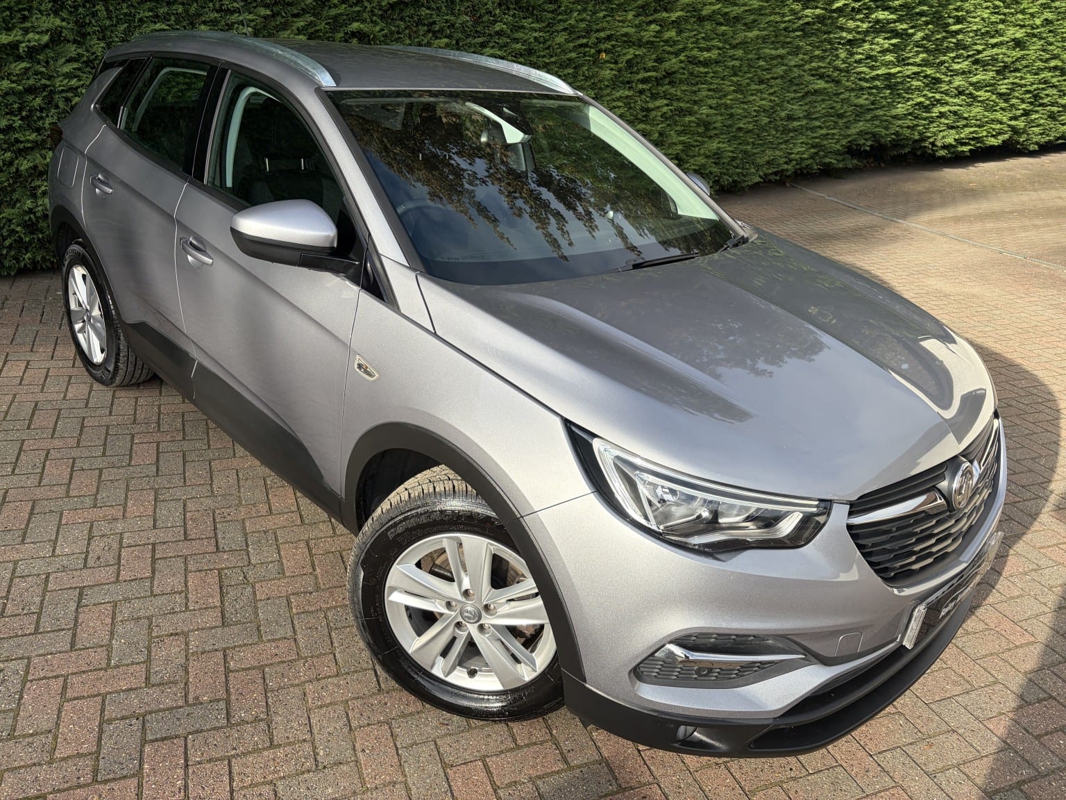Vauxhall Grandland X - image 1 of 41