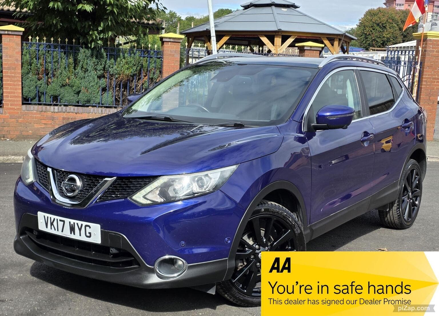 Nissan Qashqai - image 1 of 47