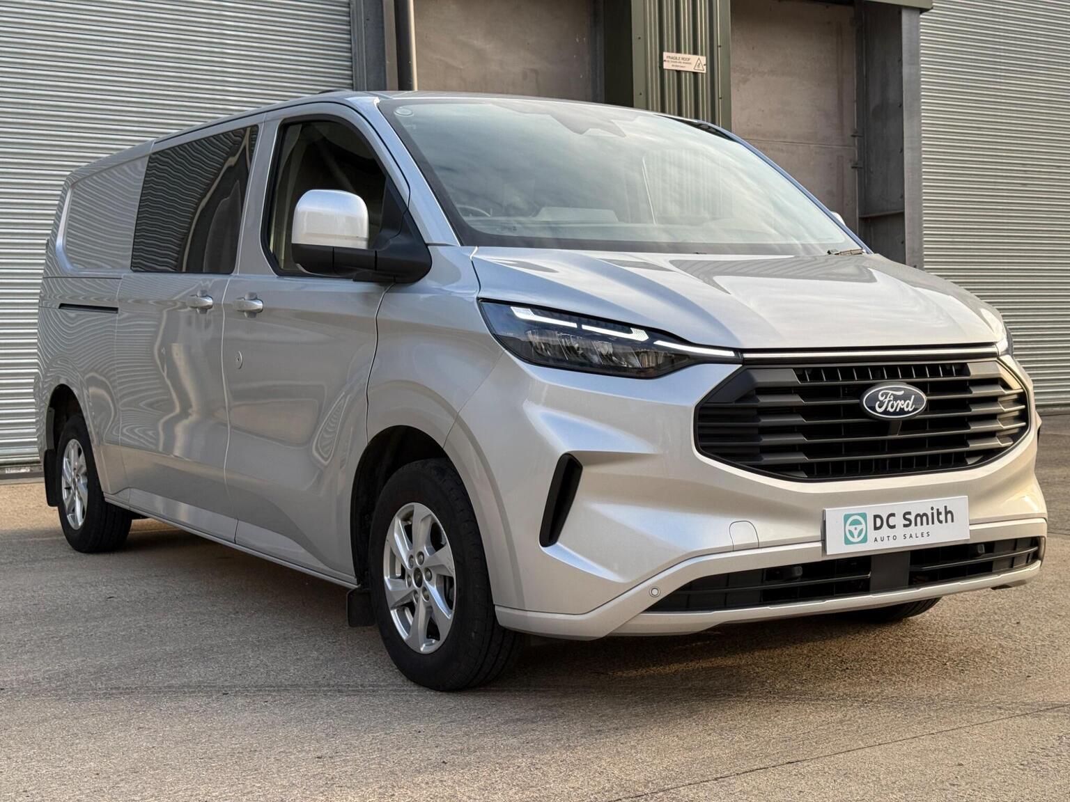 Ford Transit Custom - image 1 of 72