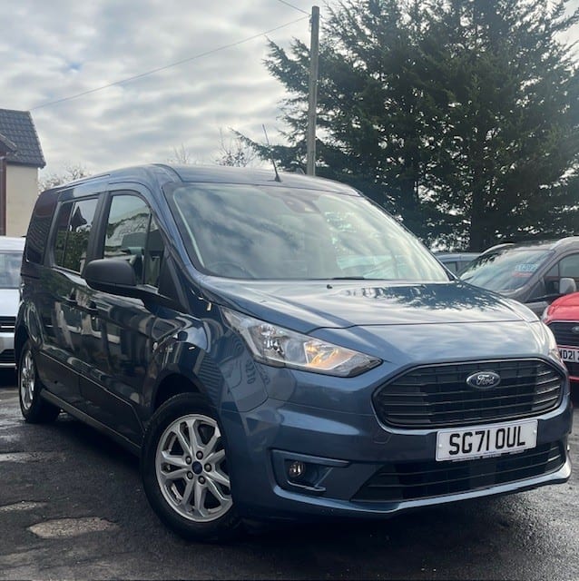 2021 Ford Grand Tourneo Connect 1.5 Tourneo Connect Zetec Grand Tourneo in blue — photo 1 of 21