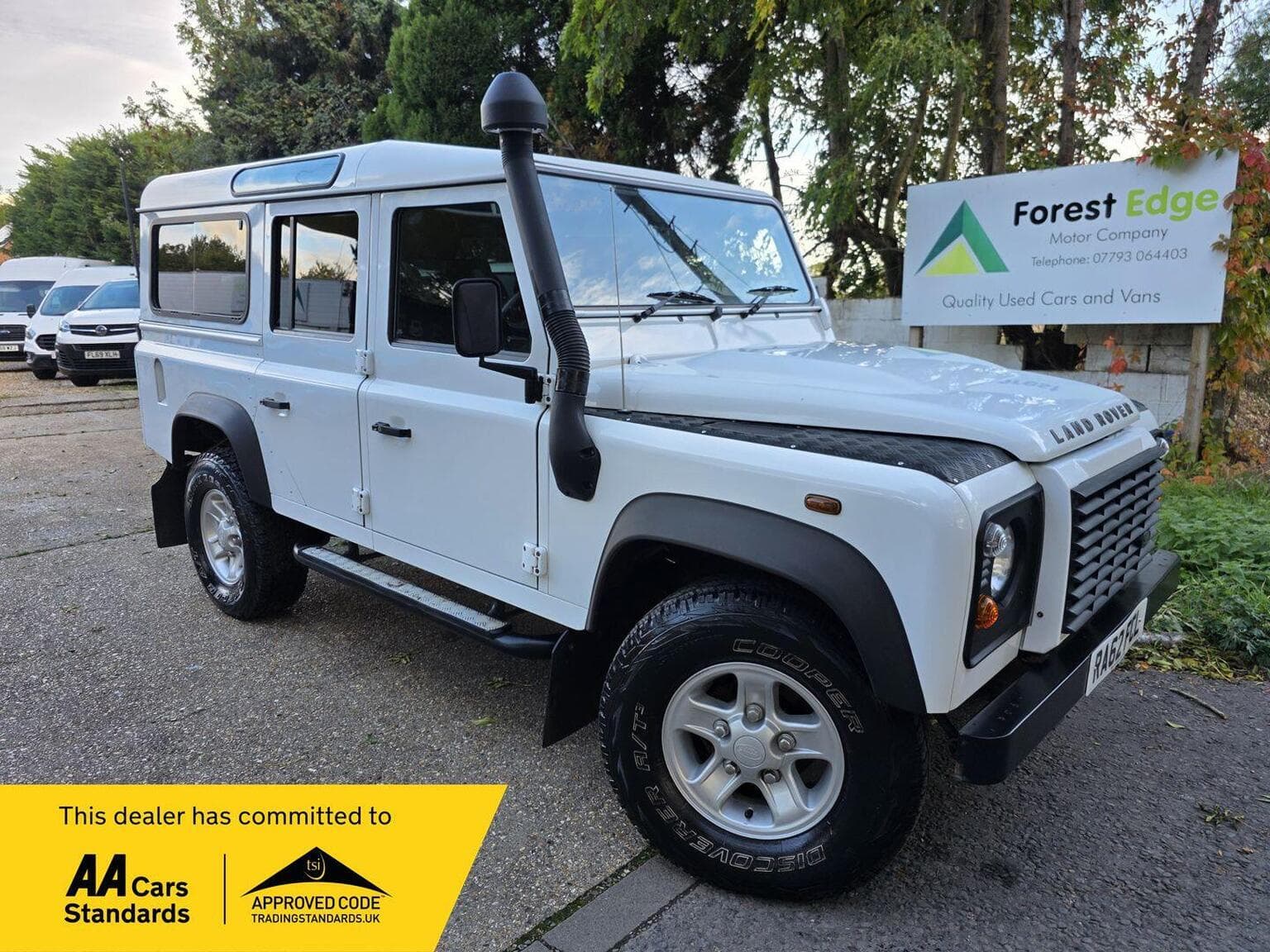 2012 Land Rover Defender 110 2.2 TDCi County Station Wagon 4WD MWB — photo 1 of 32