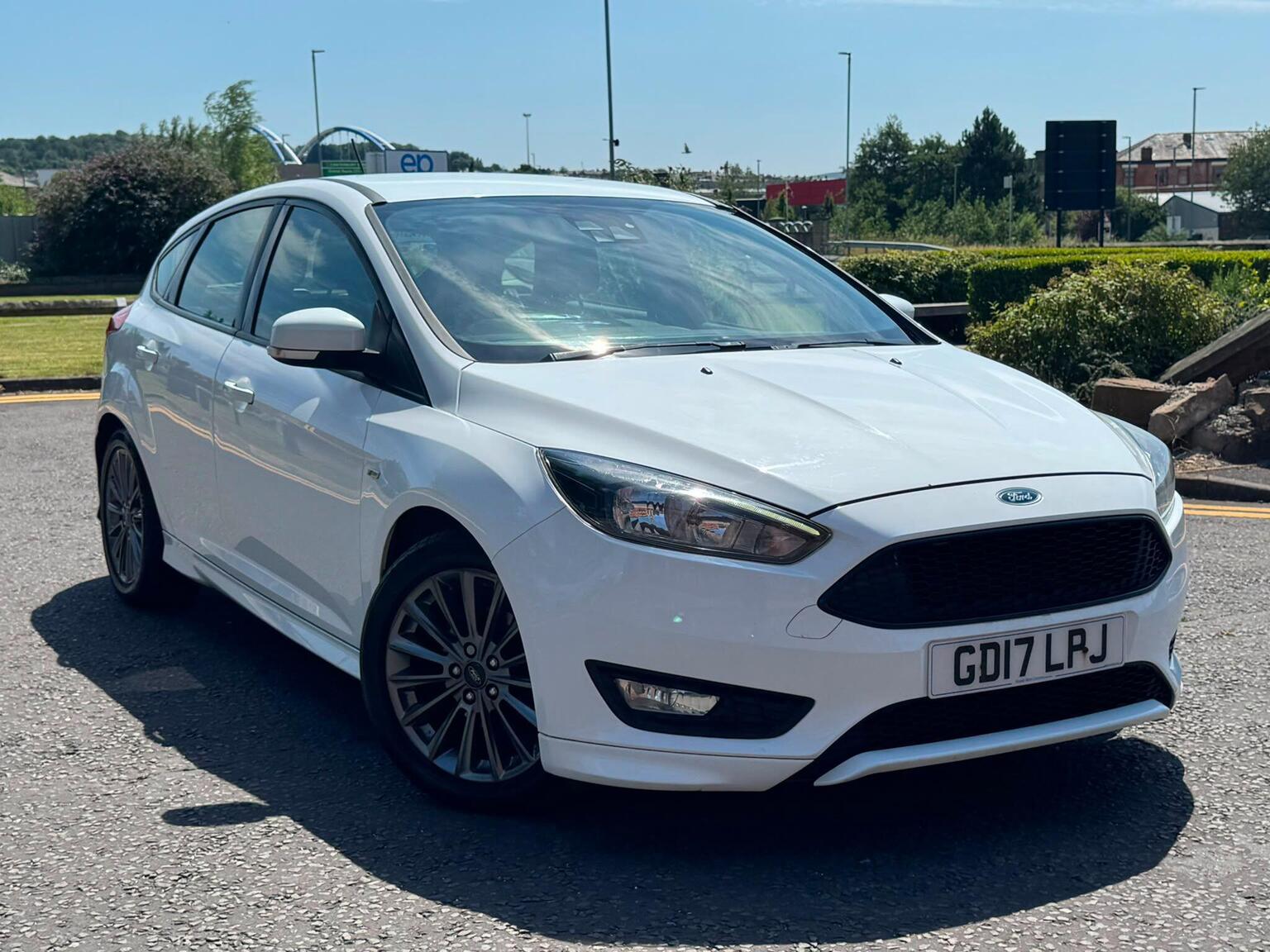 Ford Focus - image 1 of 34