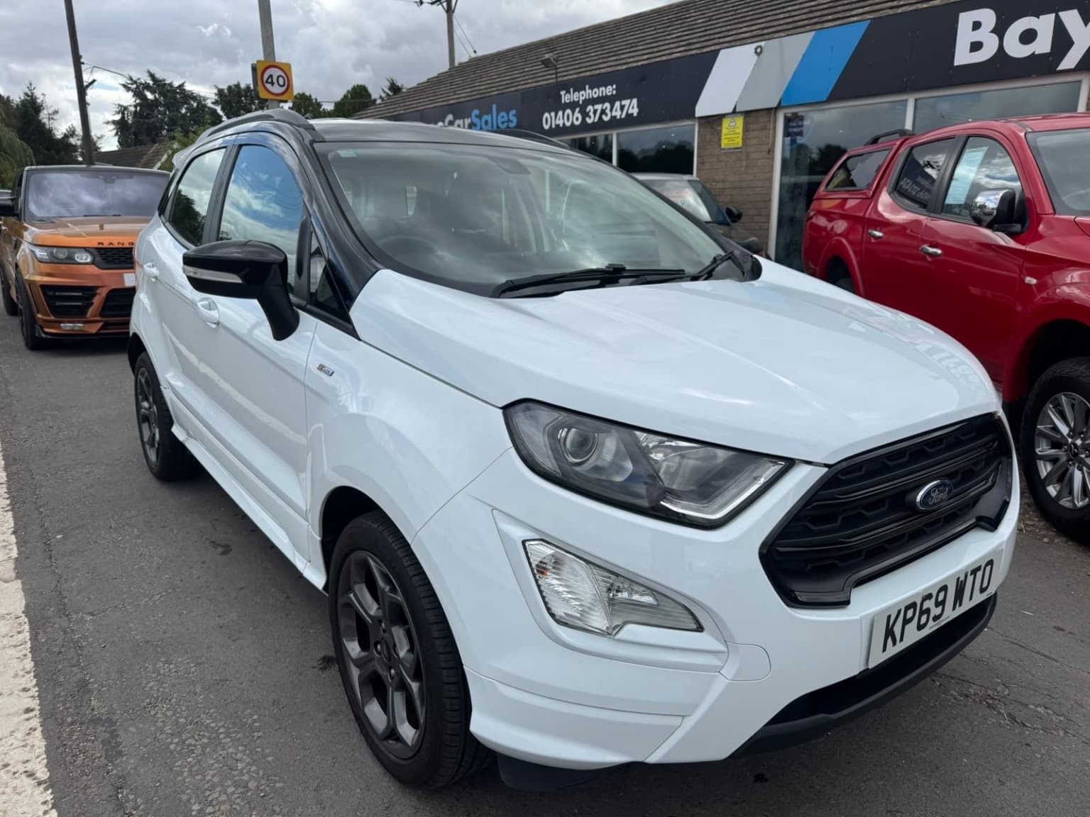 Ford EcoSport - image 1 of 17