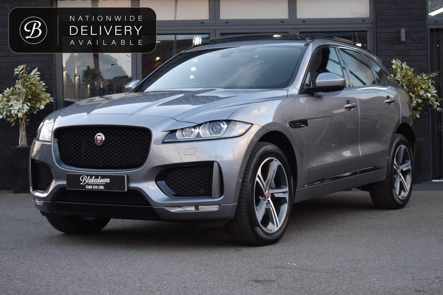 Jaguar F-Pace - image 1 of 57