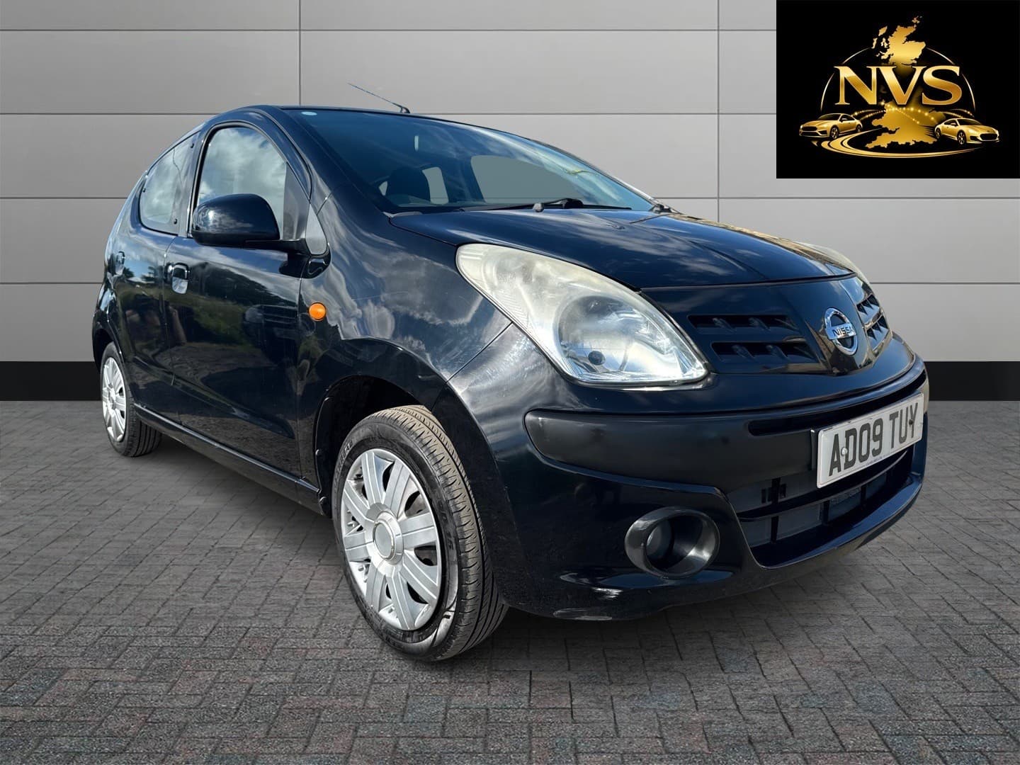 Nissan Pixo - image 1 of 12