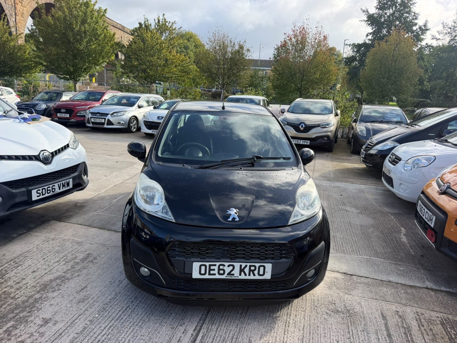 Peugeot 107 - image 1 of 22