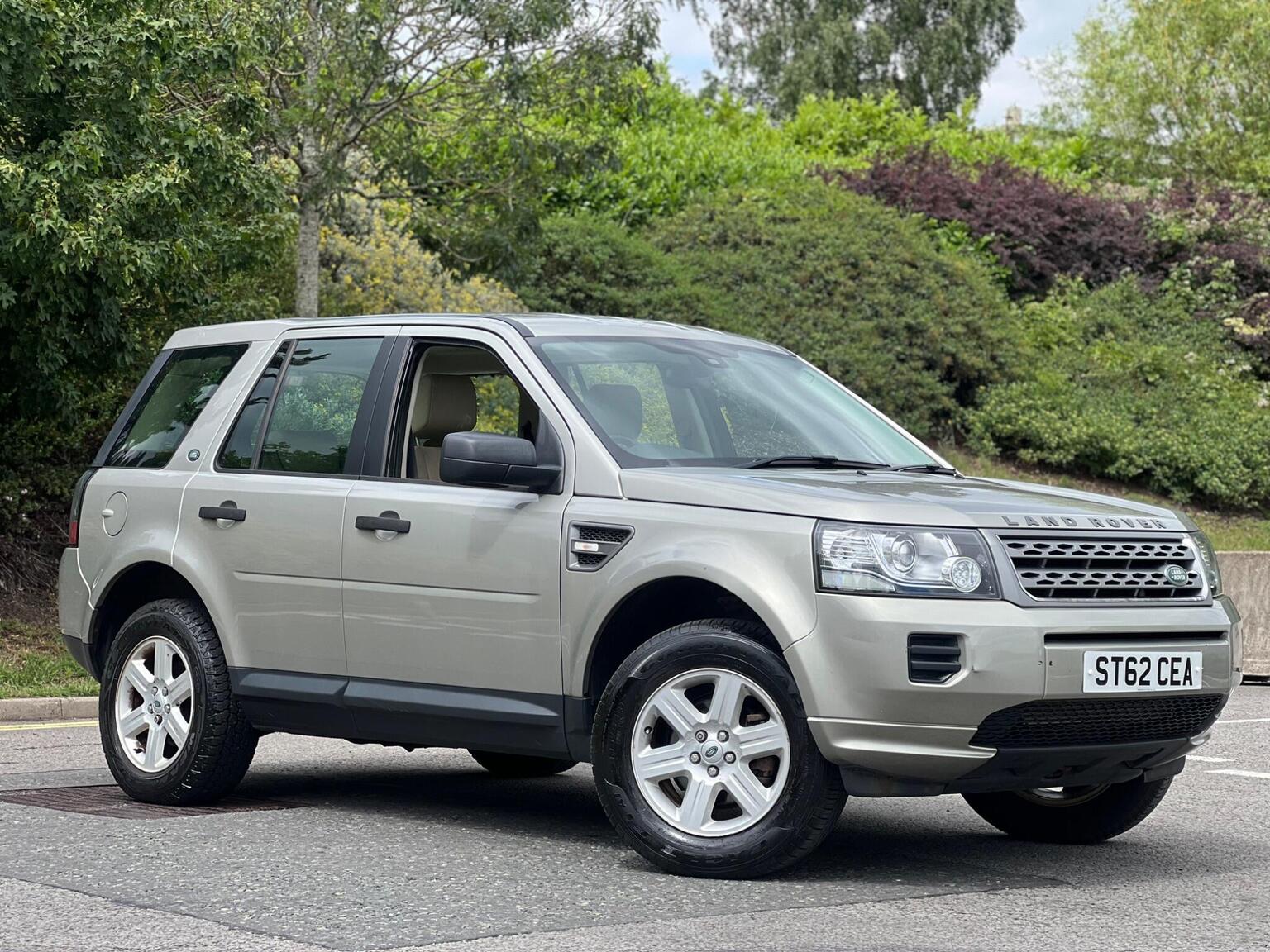 Land Rover Freelander 2 - image 1 of 43