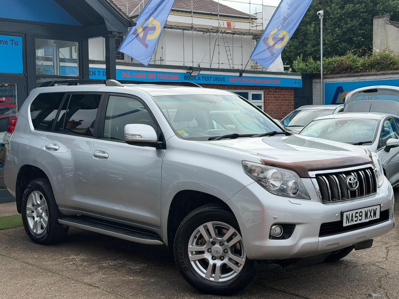 Toyota Land Cruiser - image 1 of 73