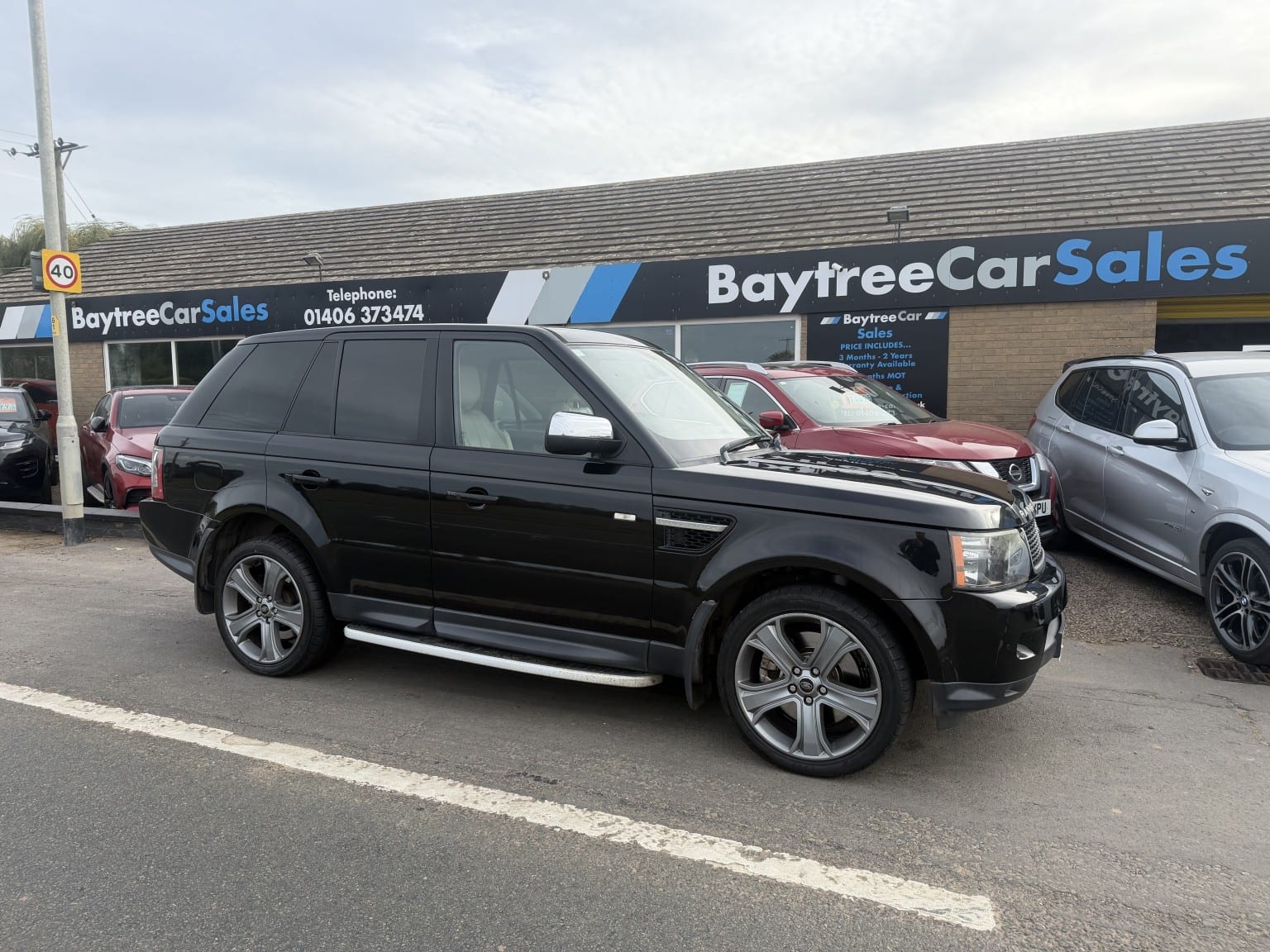 Land Rover Range Rover Sport - image 1 of 18