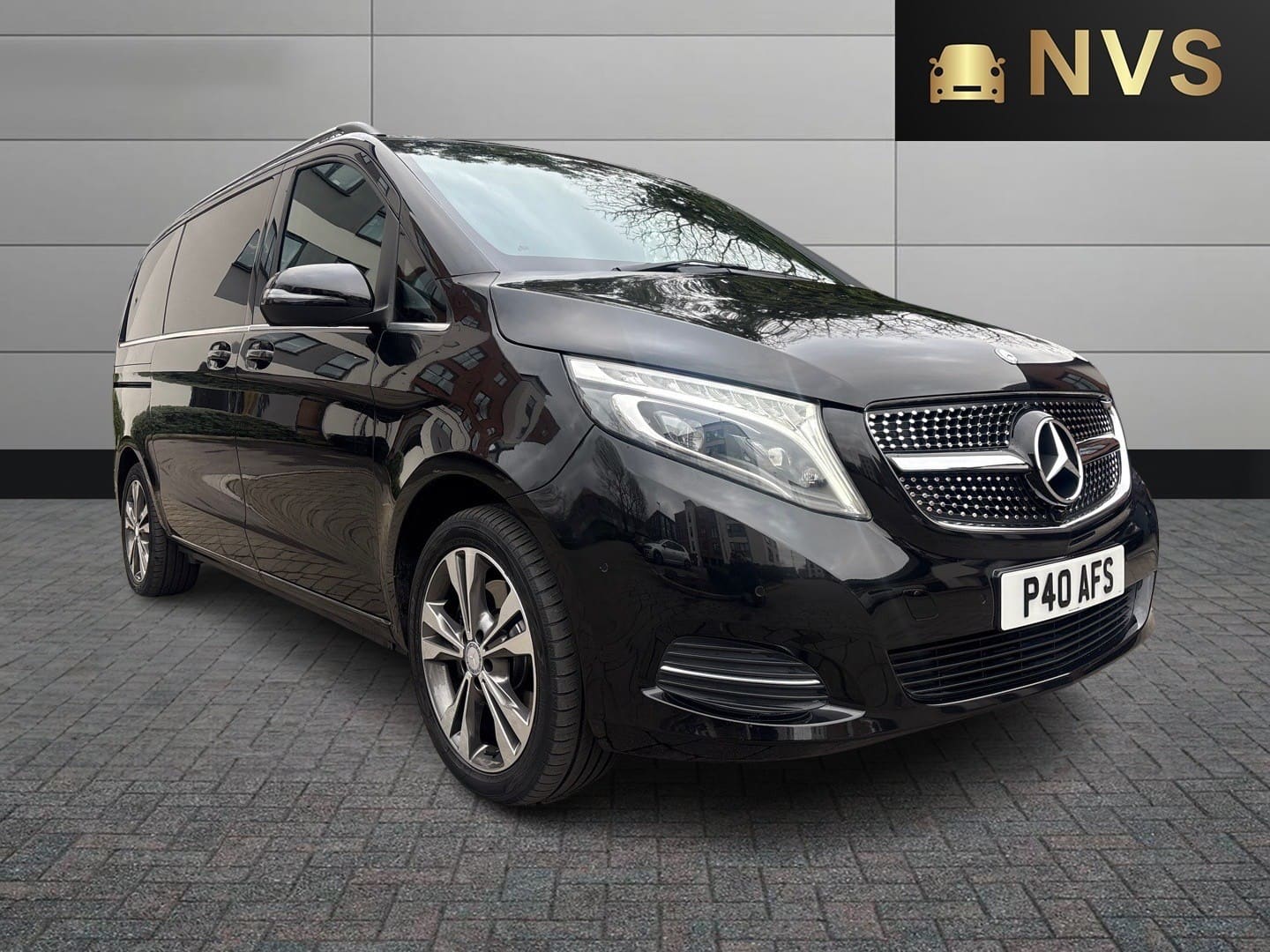 MERCEDES-BENZ V CLASS - image 1 of 17