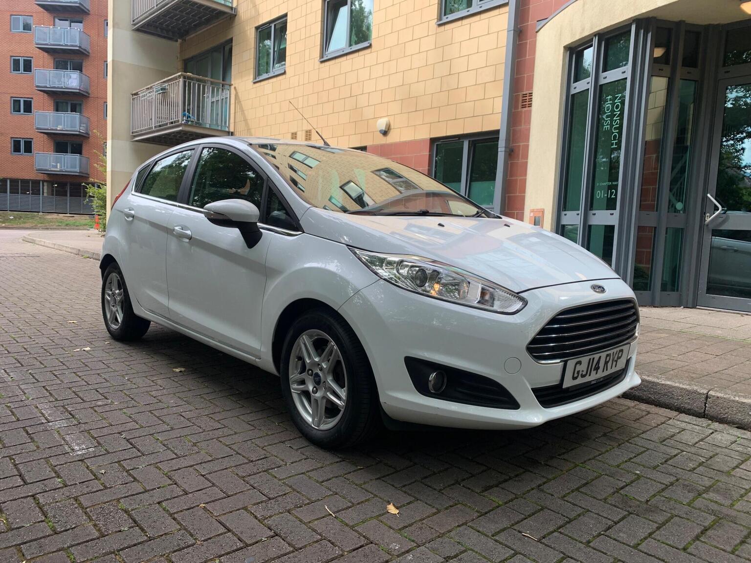 Ford Fiesta - image 1 of 33