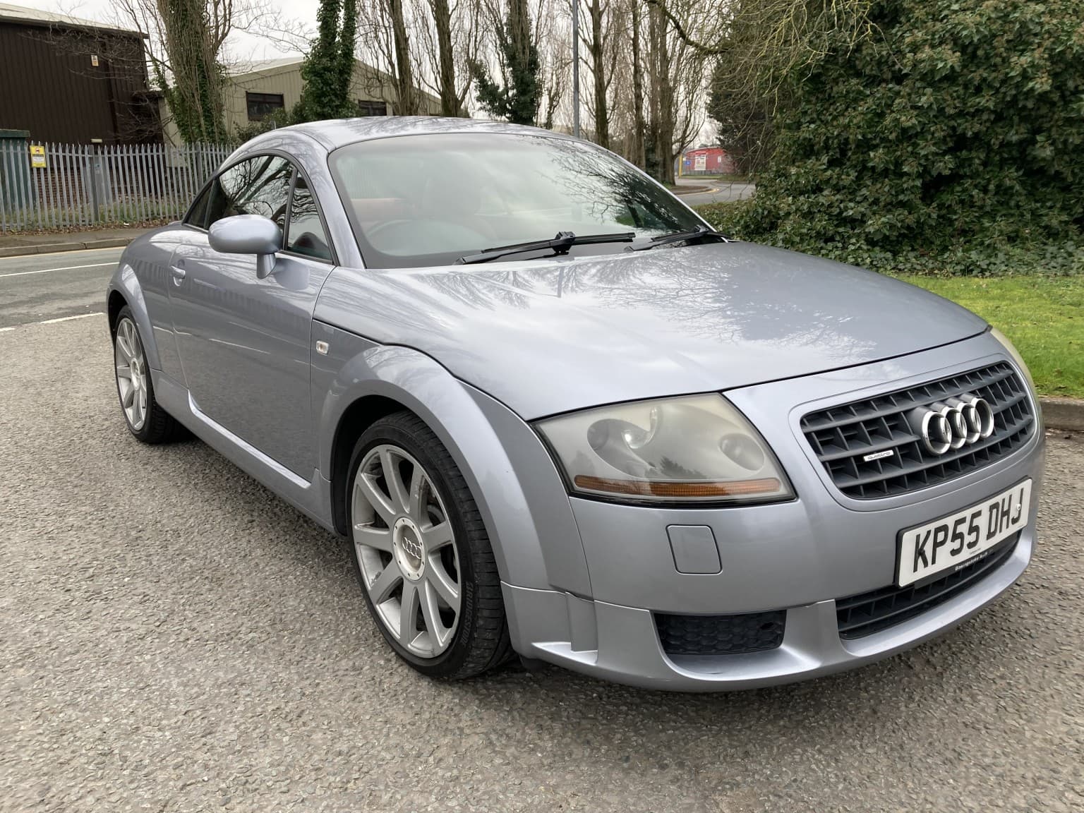 Audi TT - image 1 of 20