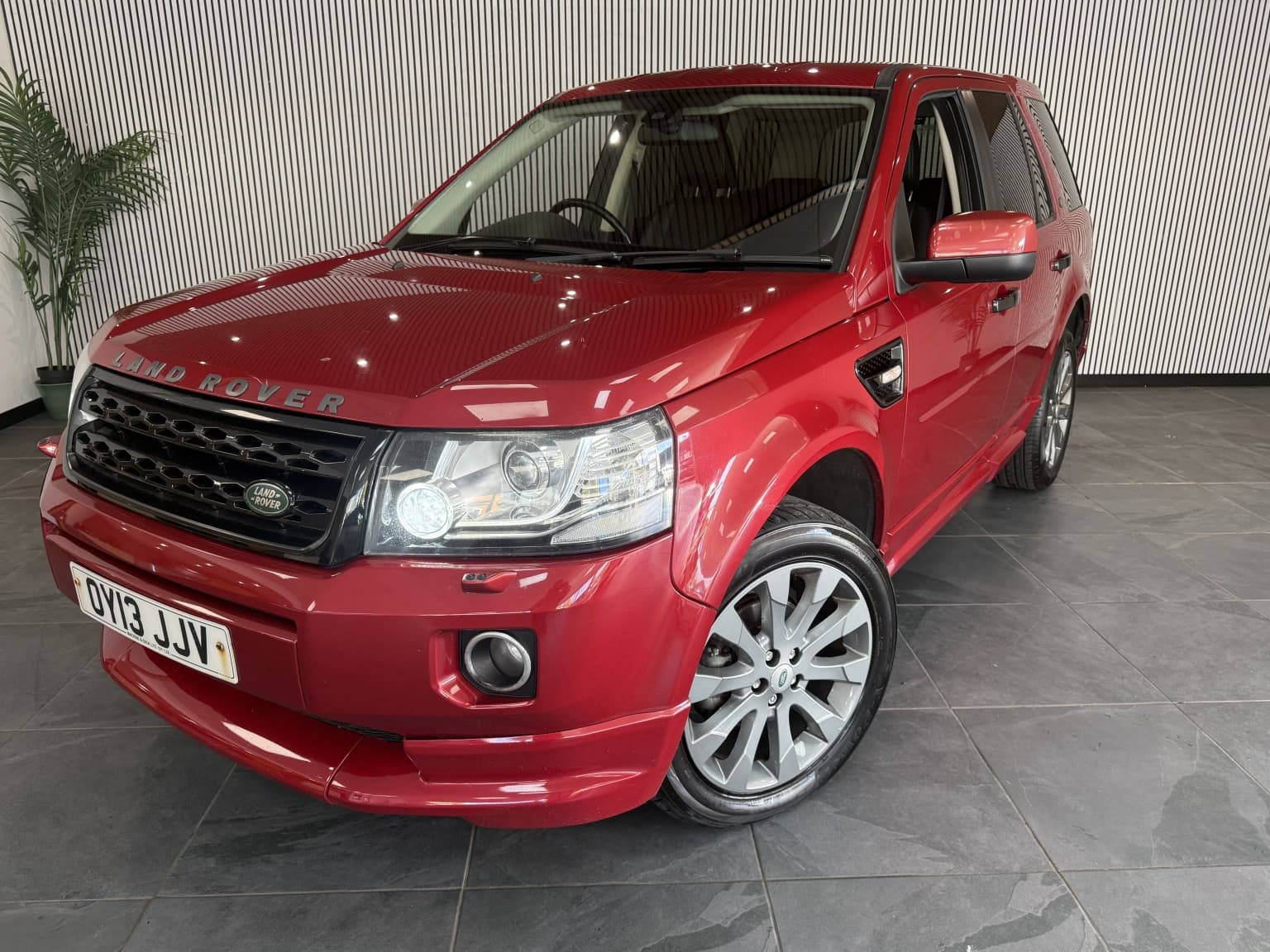 Land Rover Freelander 2 - image 1 of 30