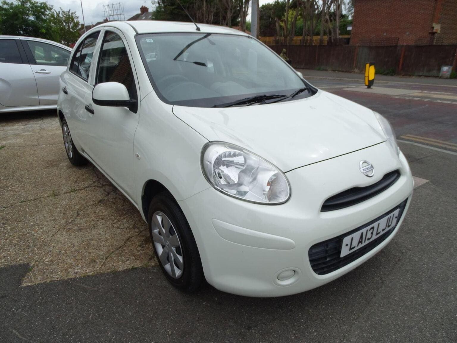 Nissan Micra - image 1 of 22