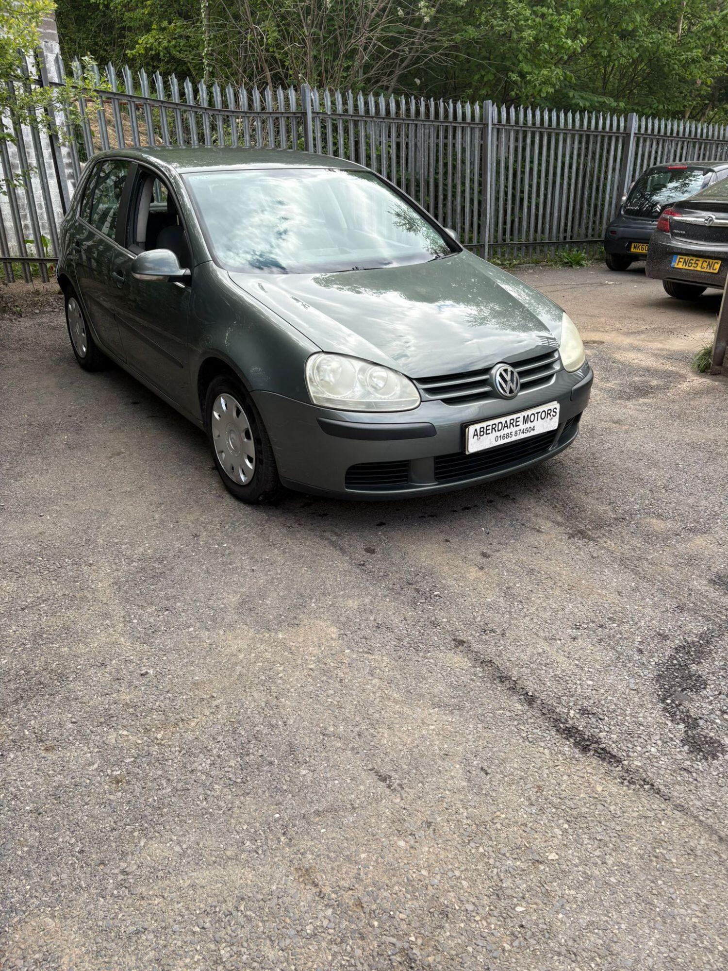 Volkswagen Golf - image 1 of 15