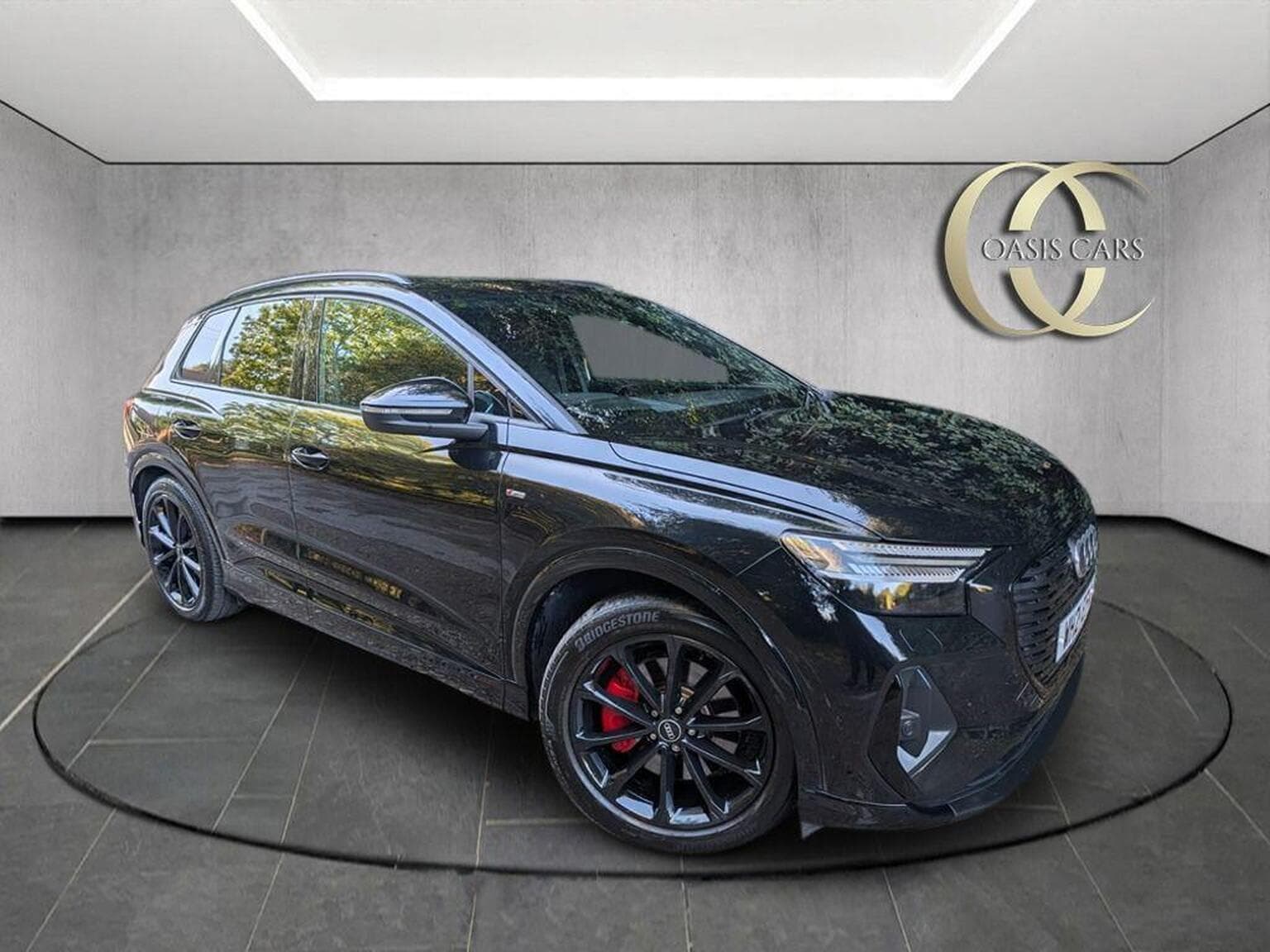 Audi Q4 e-tron - image 1 of 21