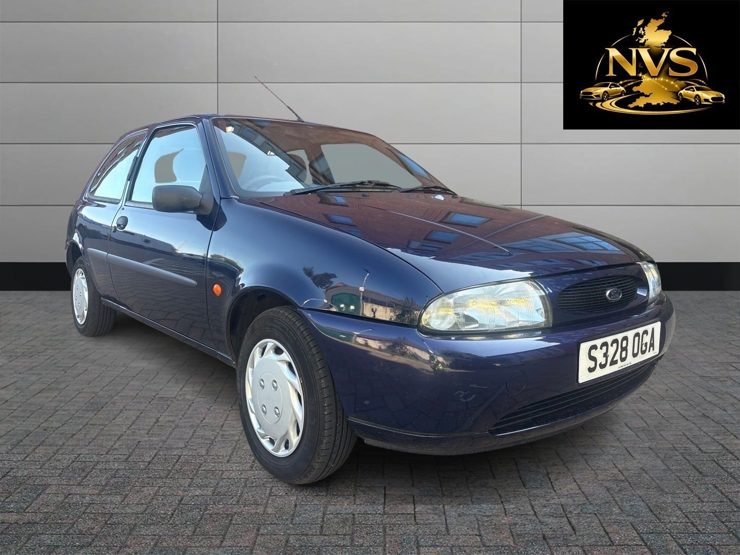 FORD FIESTA - image 1 of 12