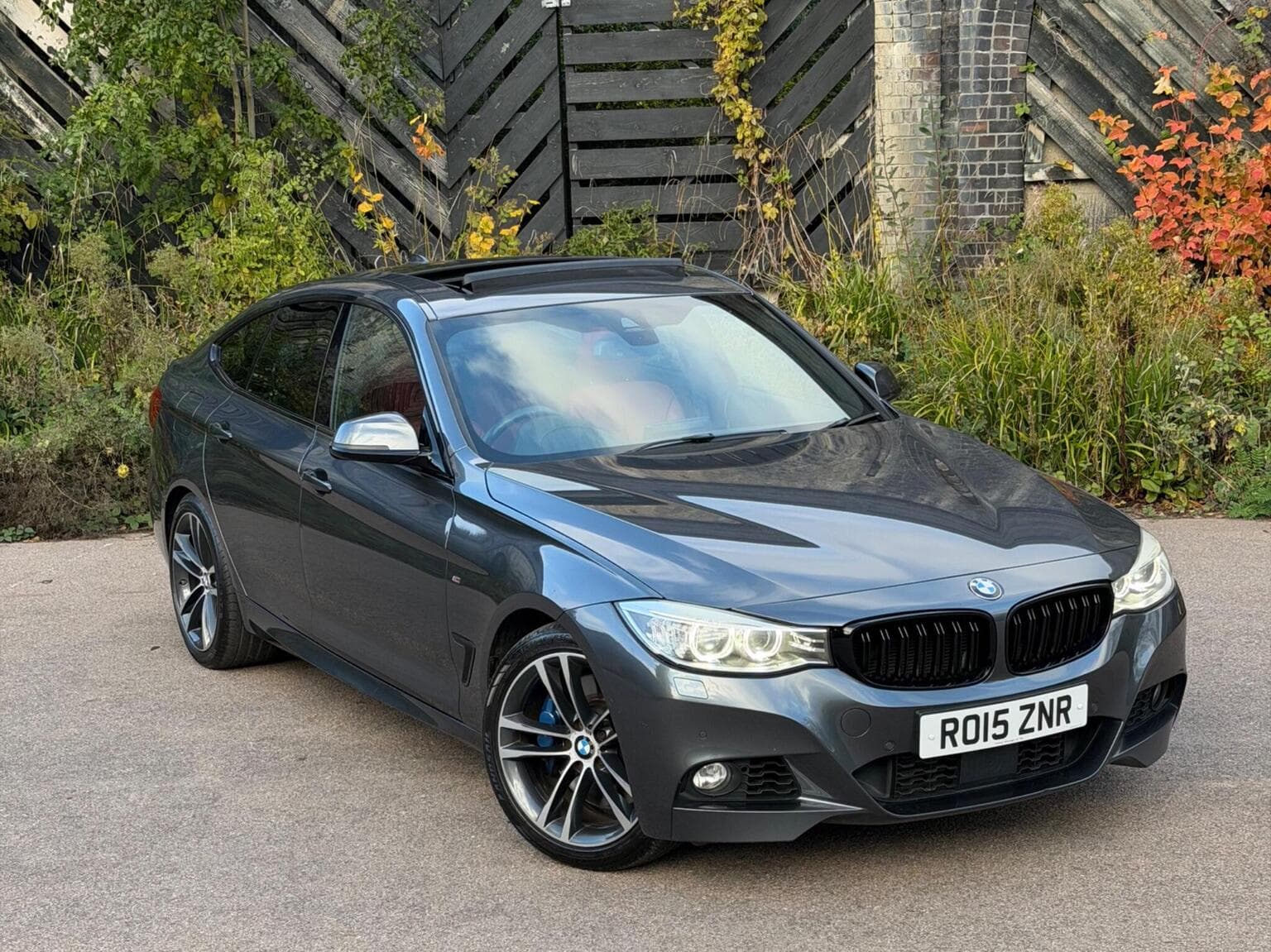 BMW 3 Series Gran Turismo - image 1 of 55