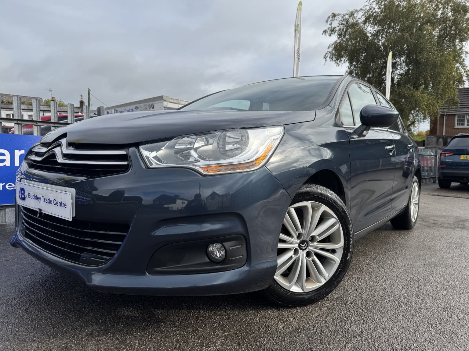 Citroen C4 - image 1 of 34