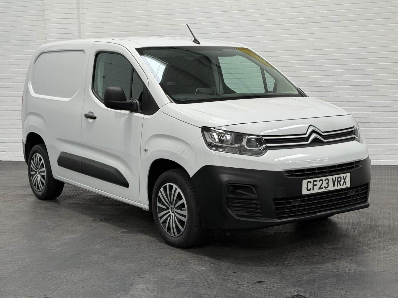 Citroen Berlingo - image 1 of 95