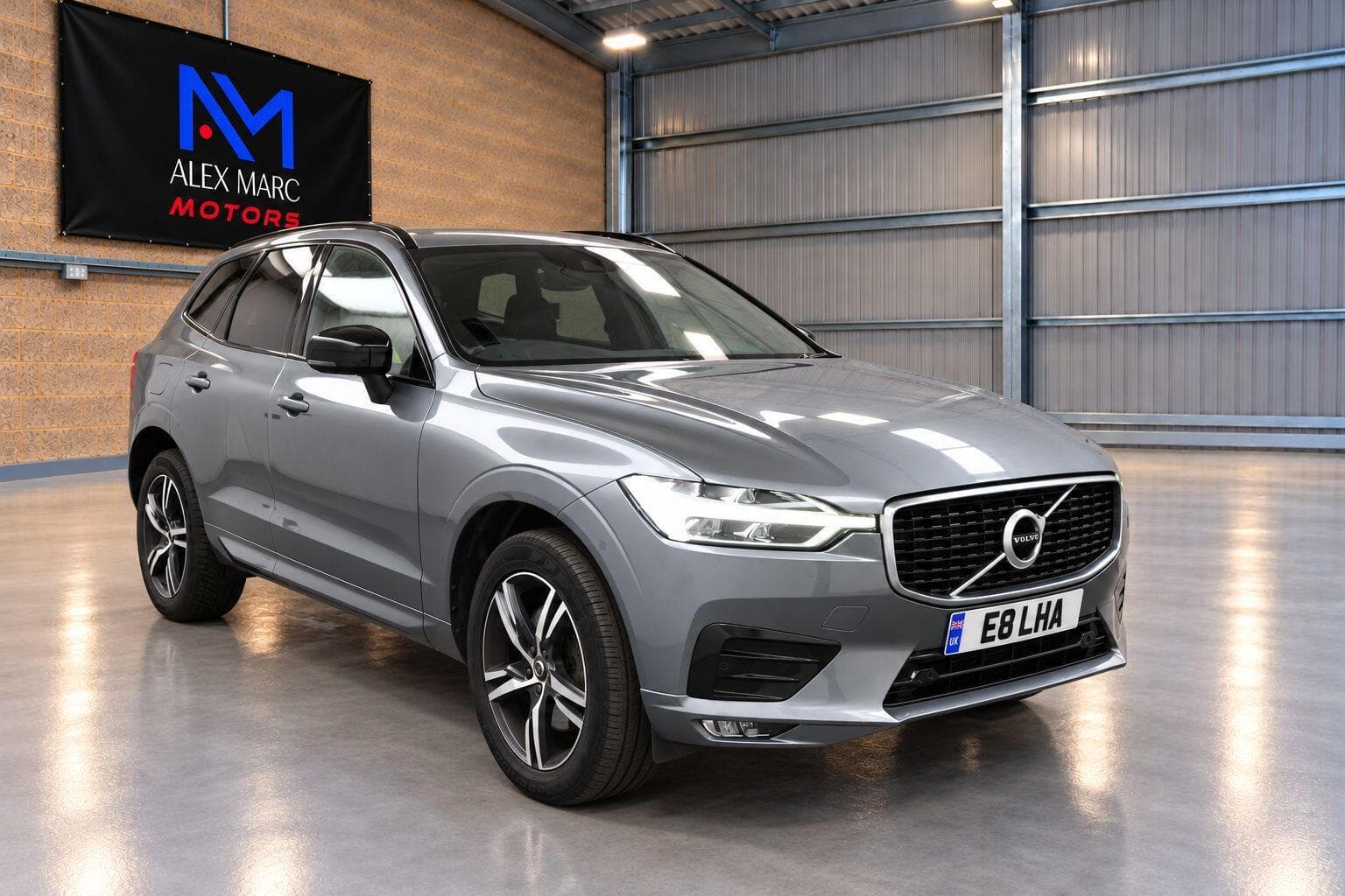 Volvo XC60 - image 1 of 12