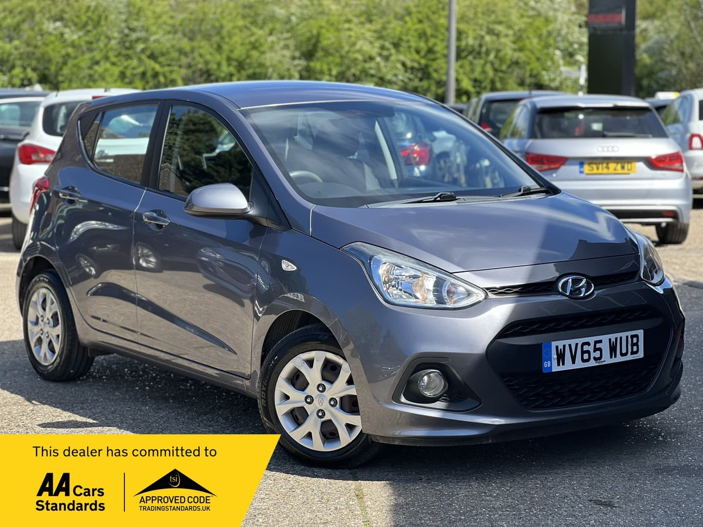 Hyundai i10 - image 1 of 56