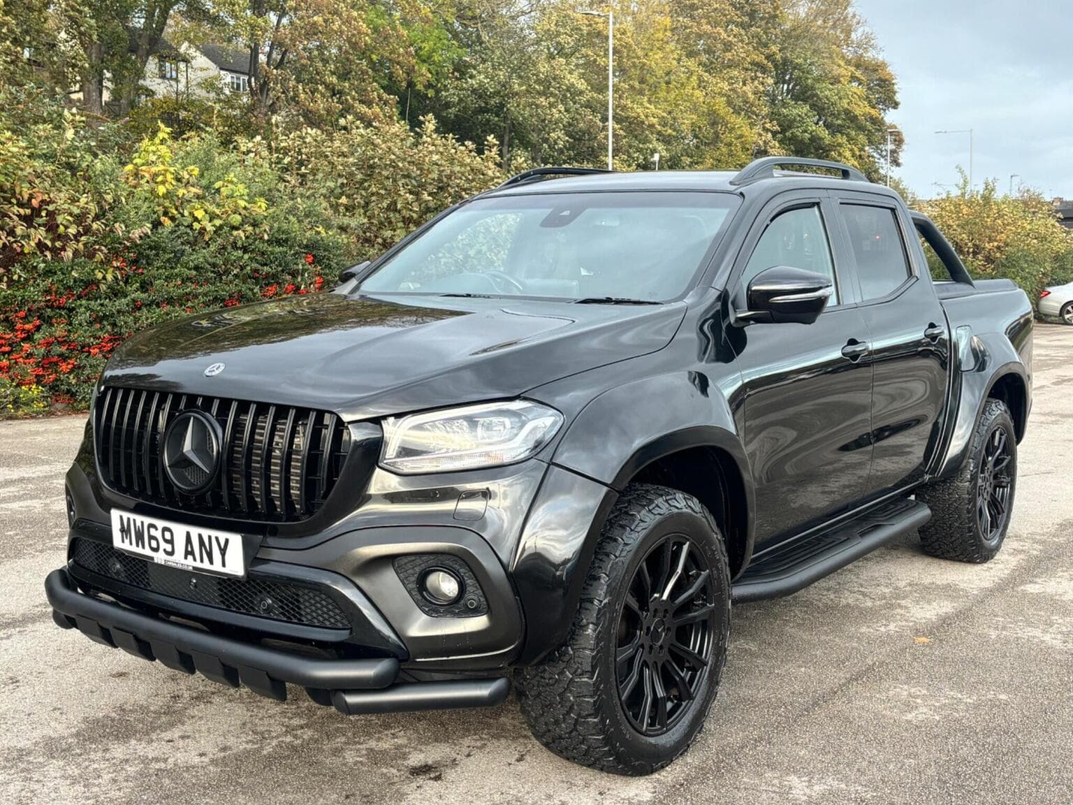 Mercedes-Benz X Class - image 1 of 69