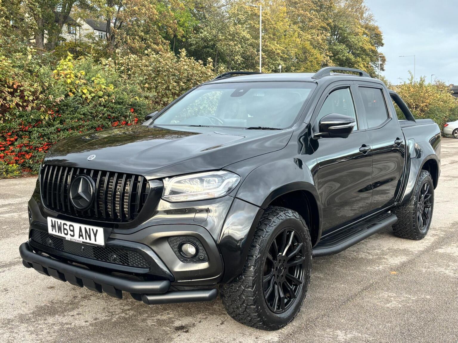 Mercedes-Benz X Class - image 1 of 69