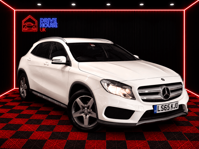 2015 MERCEDES-BENZ GLA