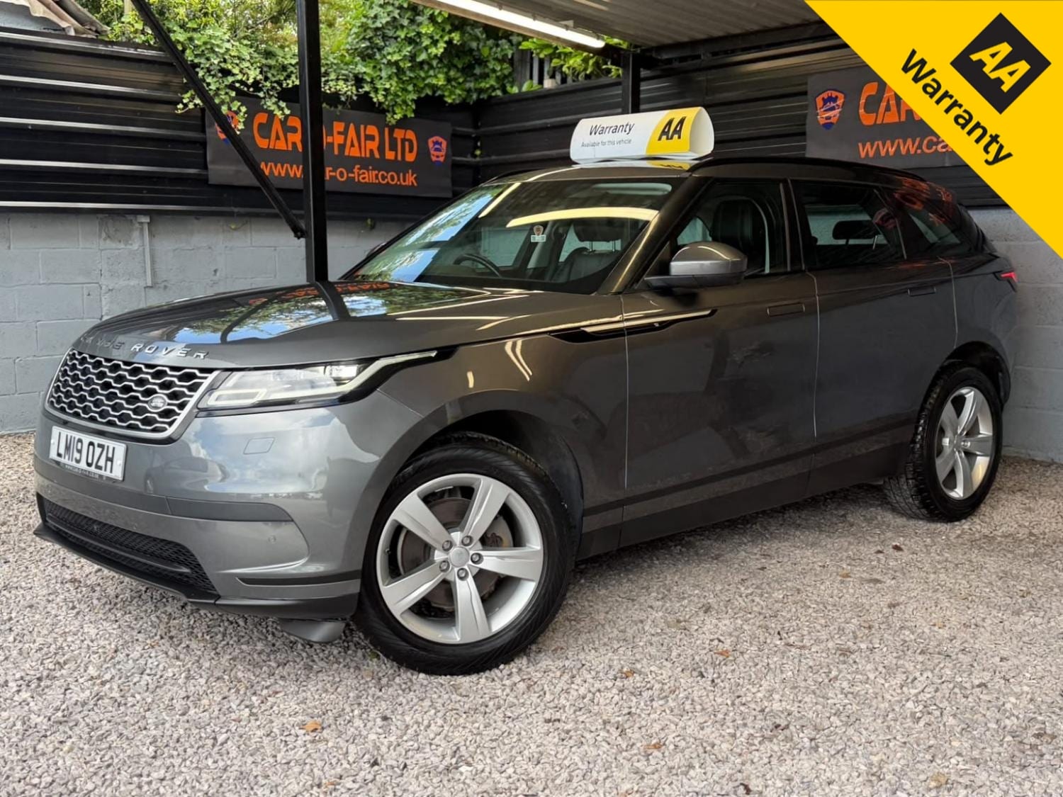 Land Rover Range Rover Velar - image 1 of 38