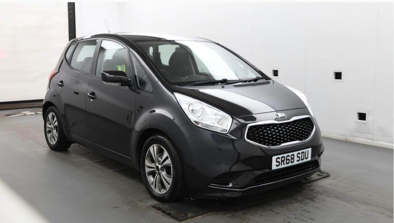 Kia Venga - image 1 of 7