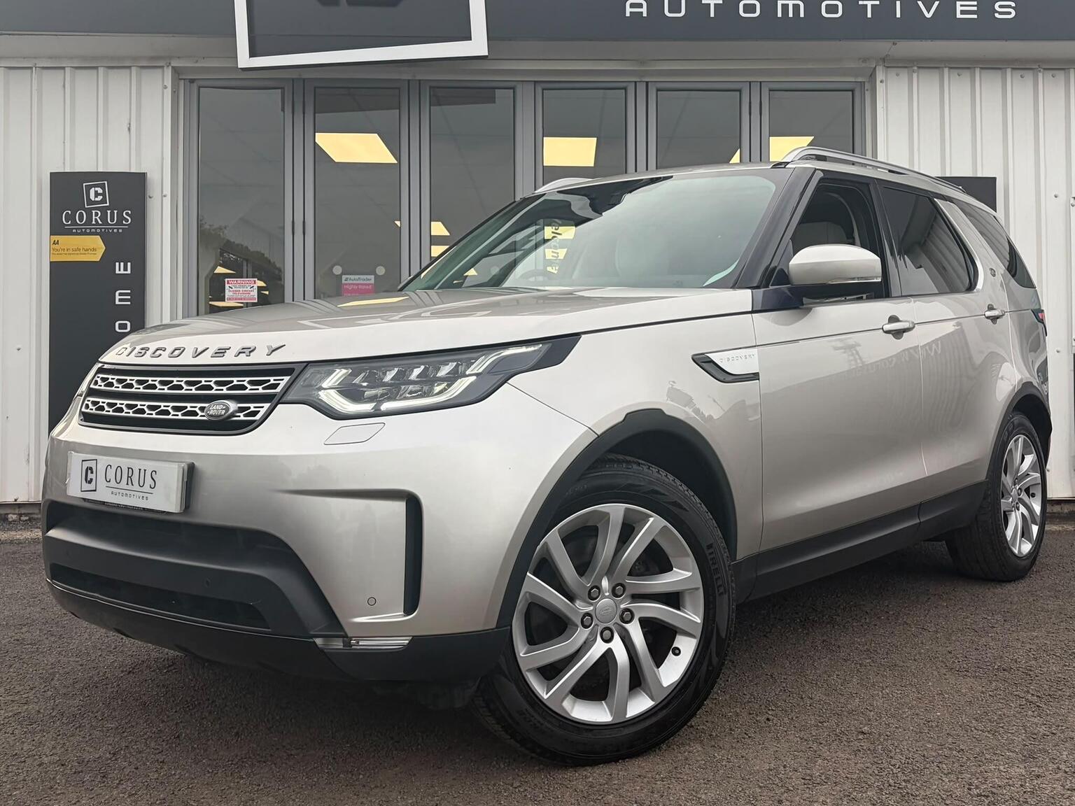 Land Rover Discovery - image 1 of 55