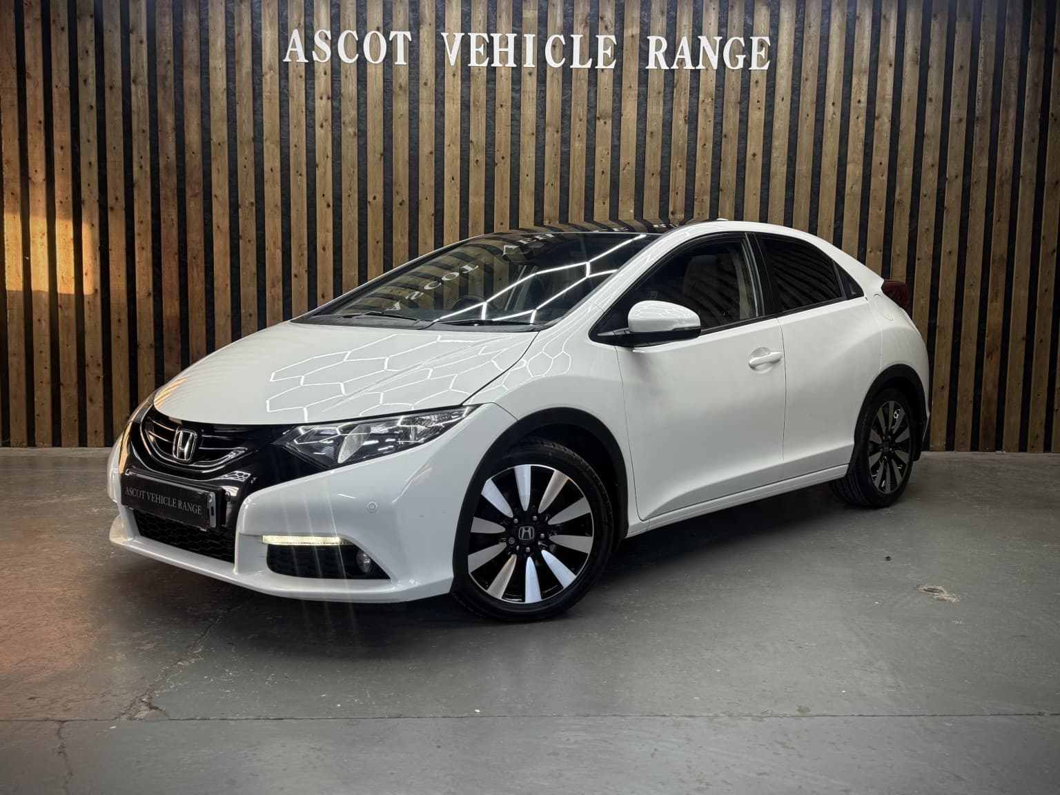 Honda Civic - image 1 of 64