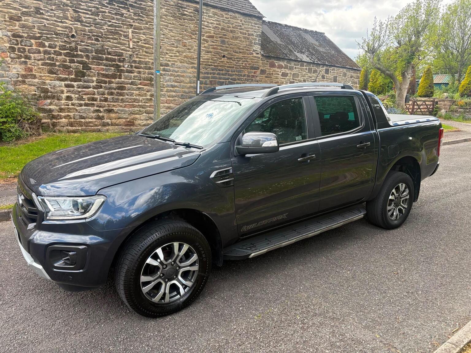 Ford Ranger - image 1 of 11