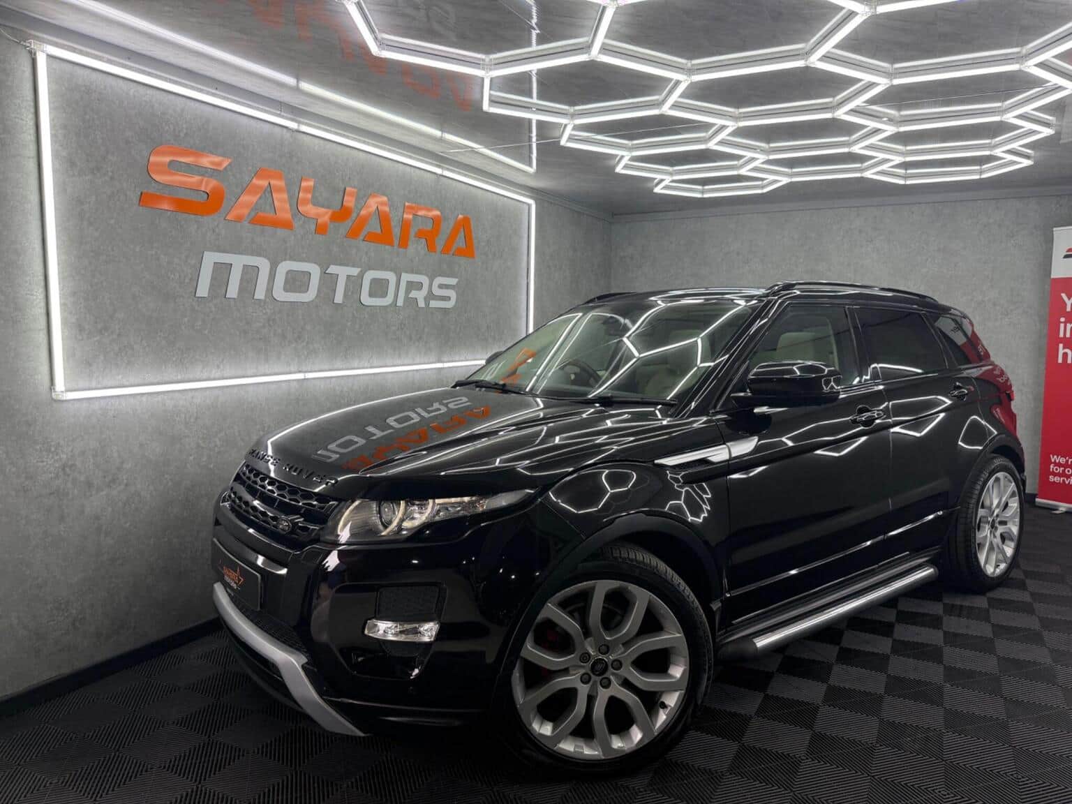 Land Rover Range Rover Evoque - image 1 of 45