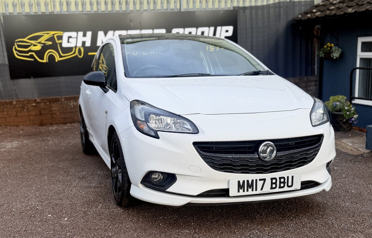 Vauxhall Corsa - image 1 of 23