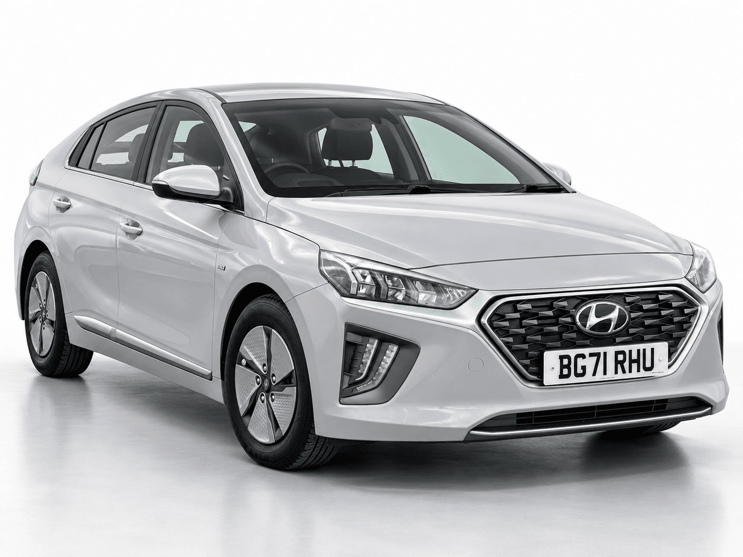 Hyundai Ioniq - image 1 of 48