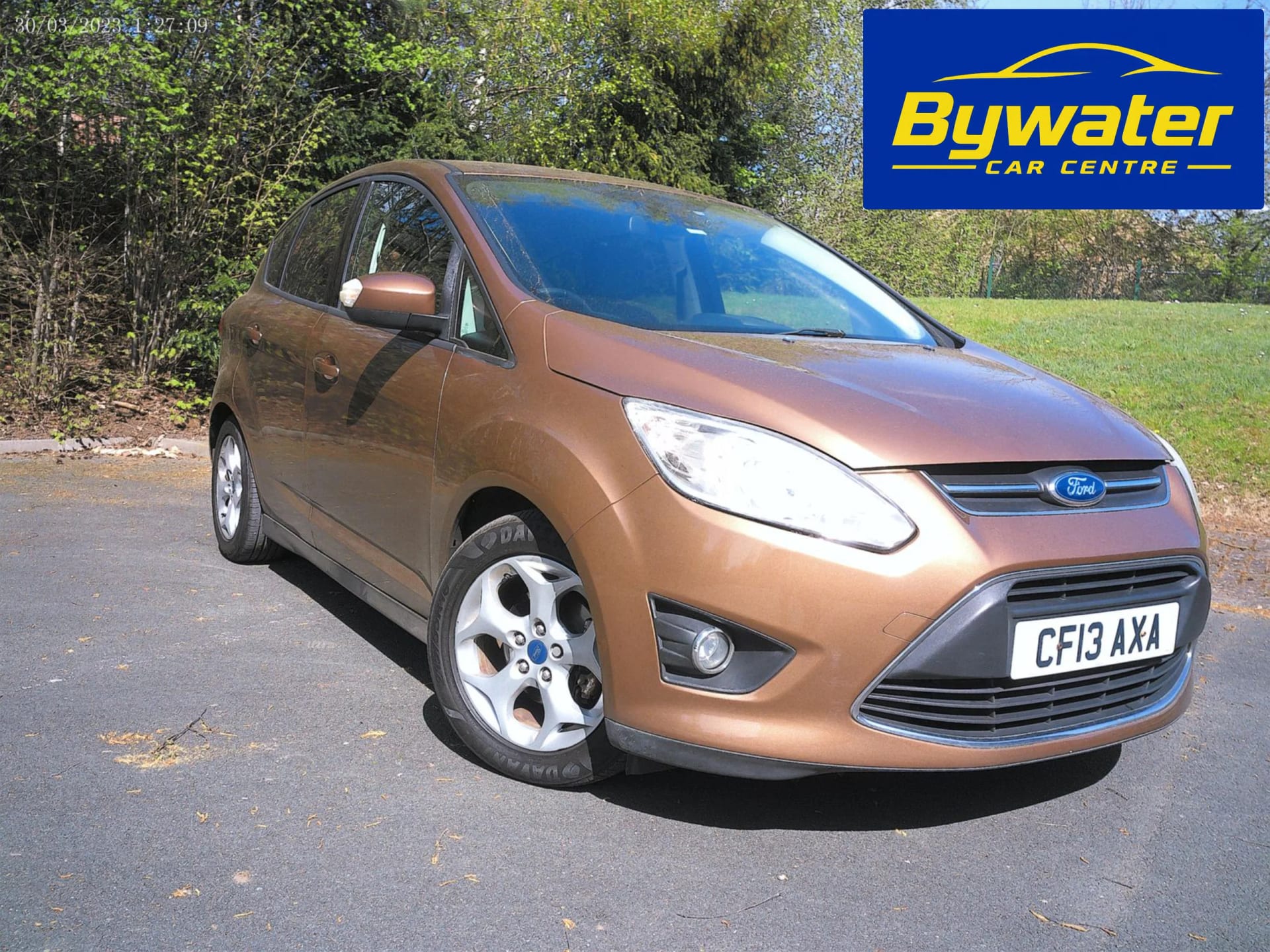 Ford C-Max - image 1 of 18
