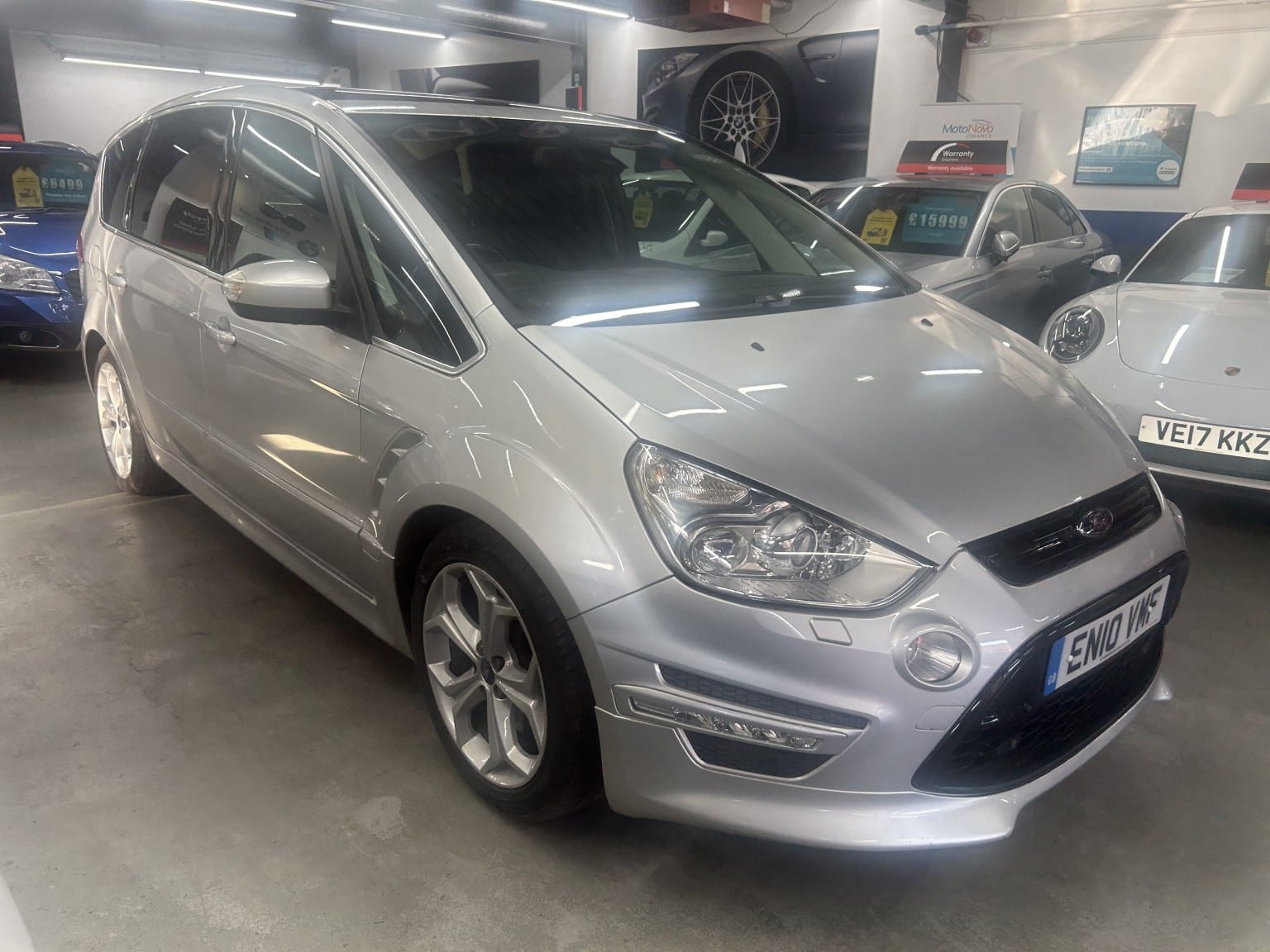 FORD S-MAX - image 1 of 35