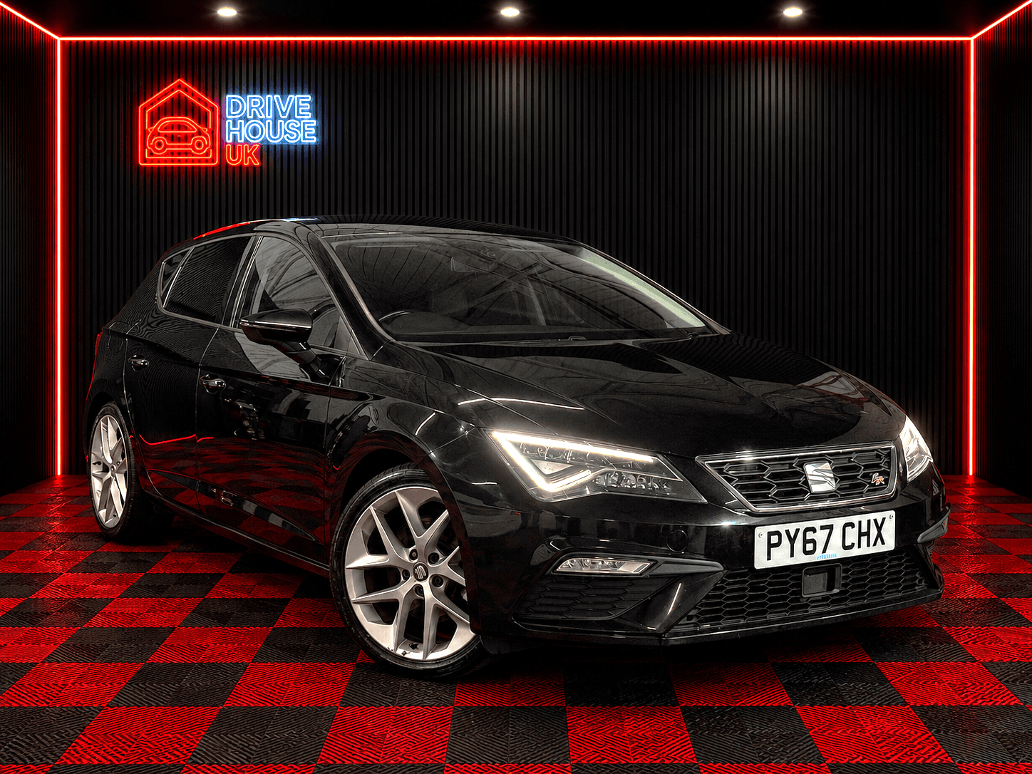 SEAT Leon - image 1 of 36