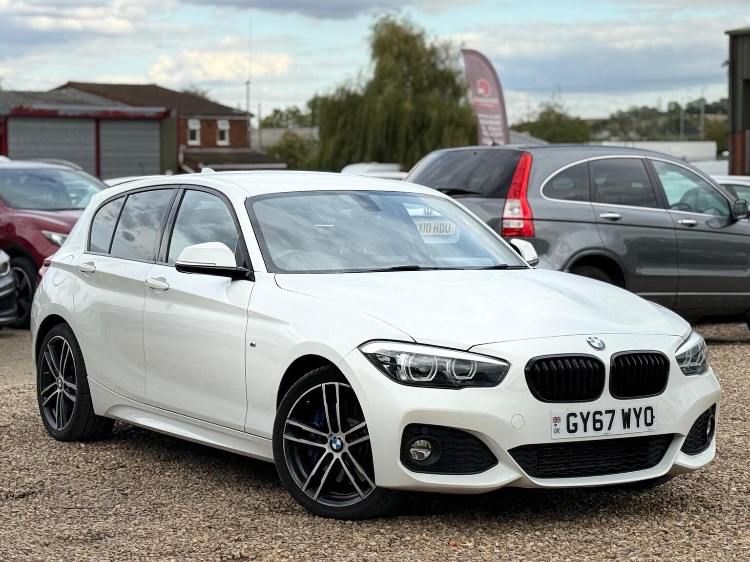 BMW 1 Series - image 1 of 66
