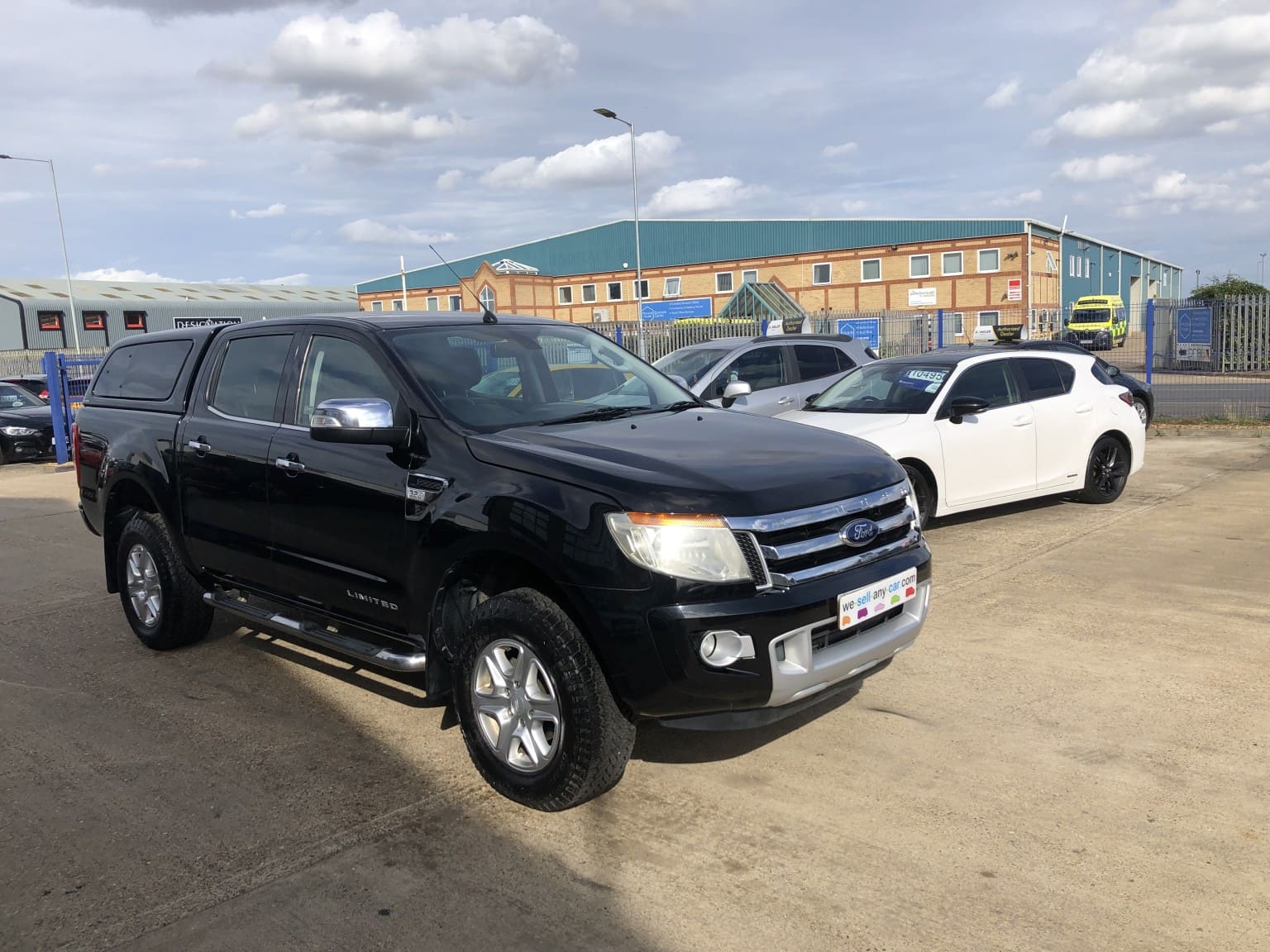 Ford Ranger - image 1 of 27
