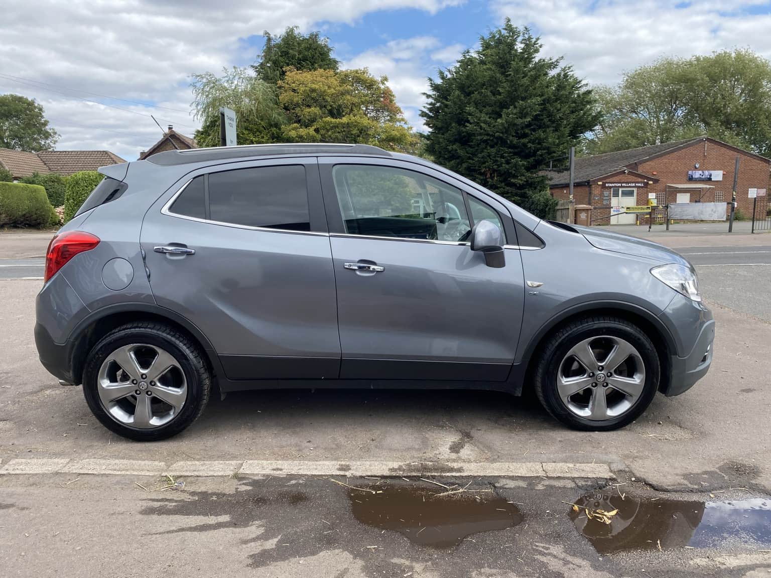 Vauxhall Mokka - image 1 of 26