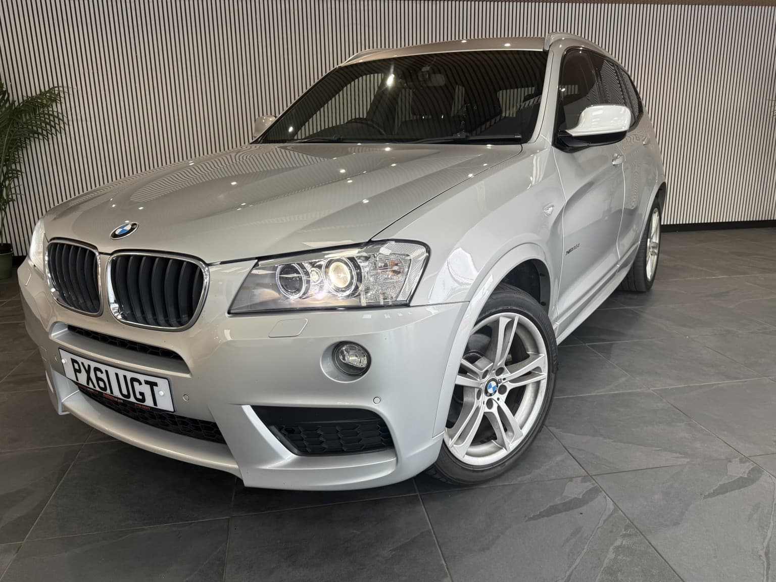 BMW X3 - image 1 of 31
