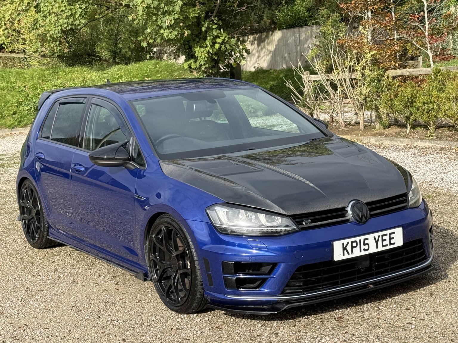 Volkswagen Golf - image 1 of 17