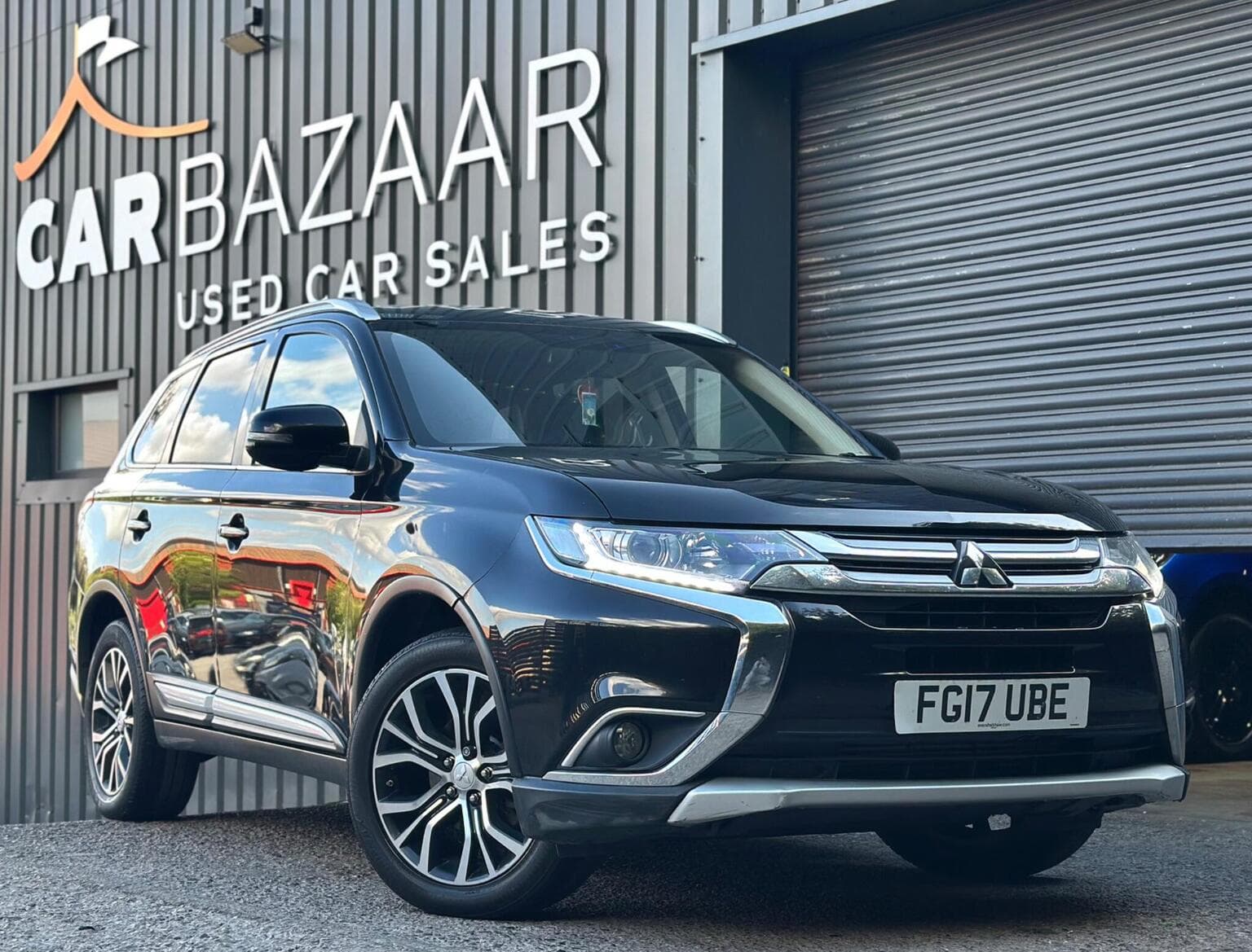 Mitsubishi Outlander - image 1 of 59